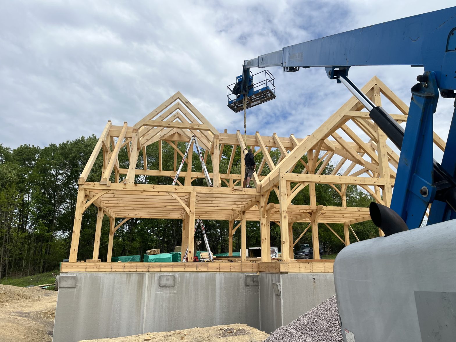 77885 Timber Frame Crockett Timber Frame Is Complete - Crockett